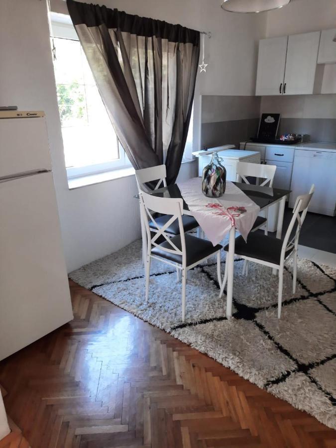 Apartman Marijana 노비비노돌스키 외부 사진
